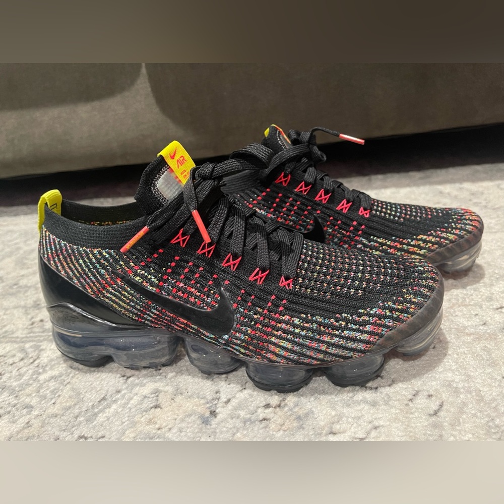 NIKE AIR VAPORMAX FLYKNIT